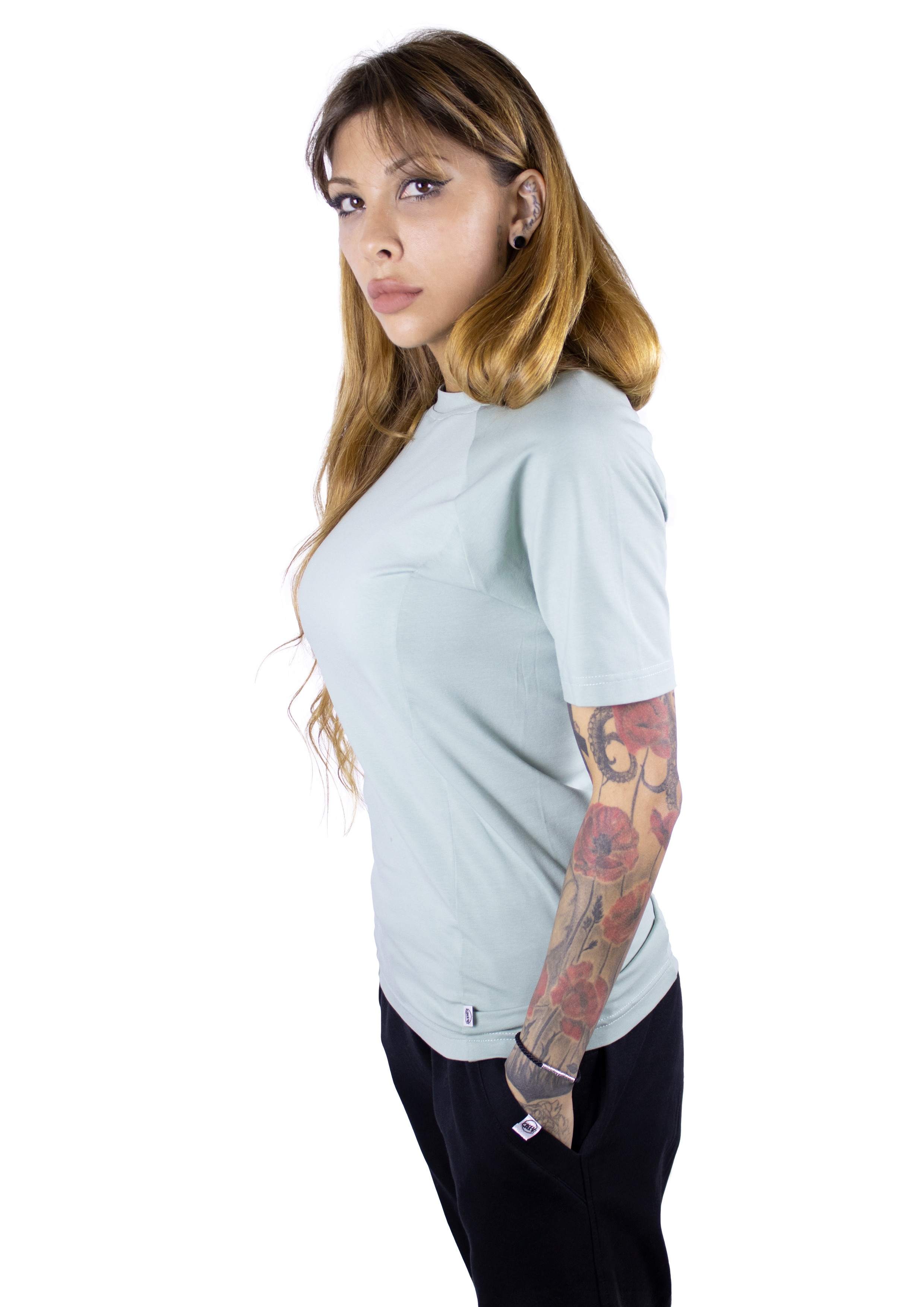 Футболка слимфит "Indiferenze Green" женская